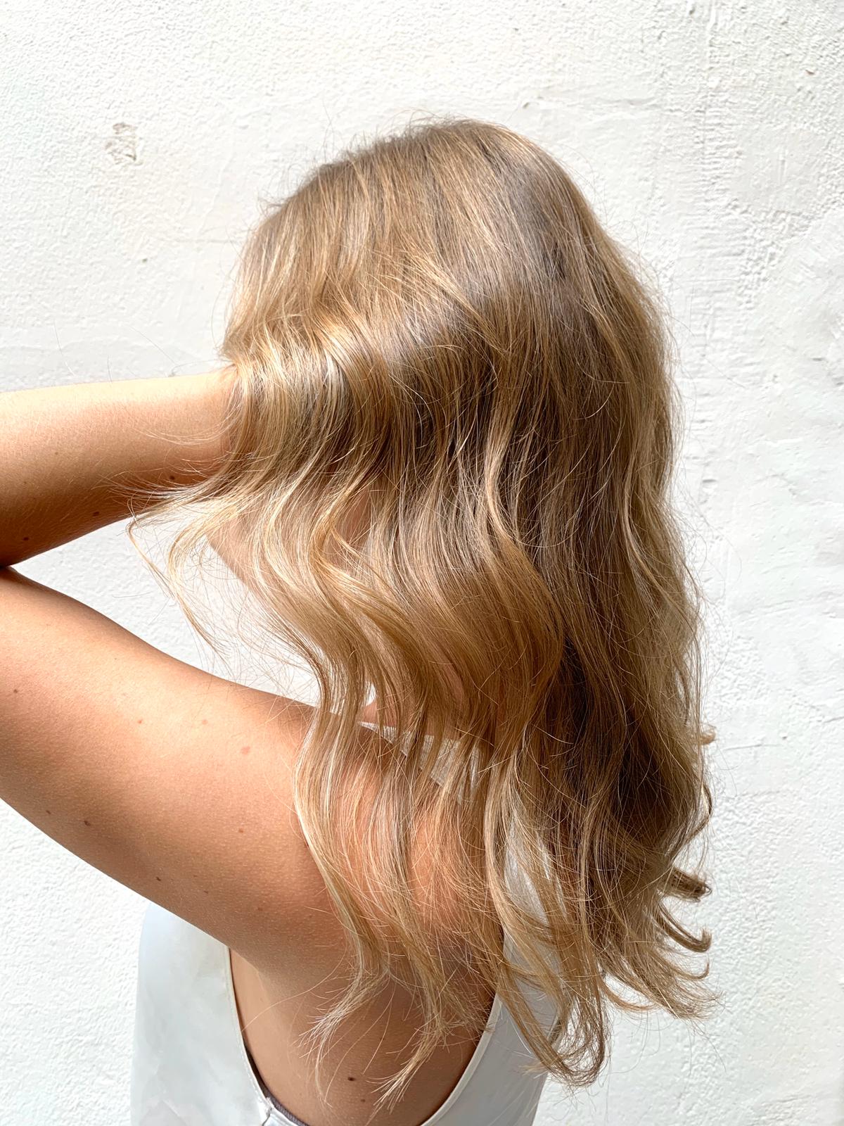 The ultimate guide to the difference between balayage and highlights